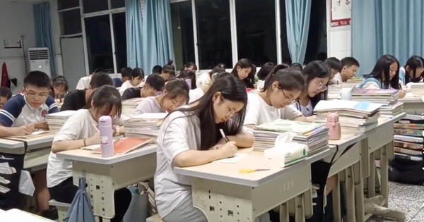 20 suy nghĩ độc hại học sinh hay có mà tưởng là bình thường