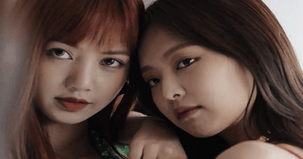 Trước Coachella, Jennie - Lisa (BLACKPINK) lộ cả rổ dấu hiệu nghi 