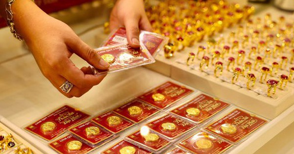 Chiều 23/4: Giá vàng lao dốc mạnh, giảm 5 triệu đồng trong vòng 24h
